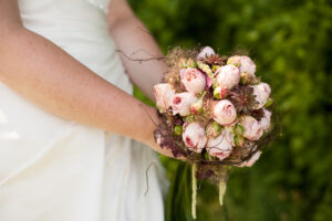 Brautstrauss Rosen Augusta-Louisa zart verspielt
