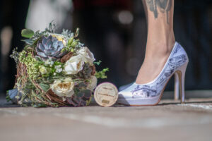 Brautstrauss weiss-blau Echeverien Eukalyptus