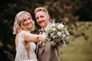 Brautstrauss weiss-grün