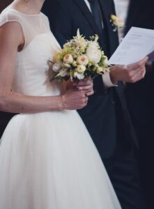 Brautstrauss wild verspielt wiesenhaft