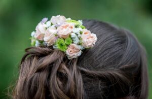 Haarschmuck auf Haarspange